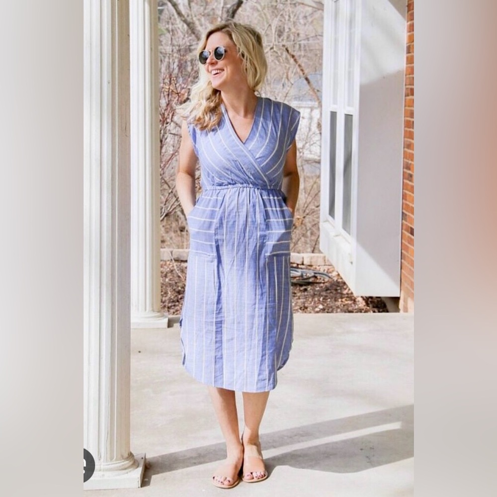 Universal Thread Tie Back , chambray Dress, blue & white. Size XXL